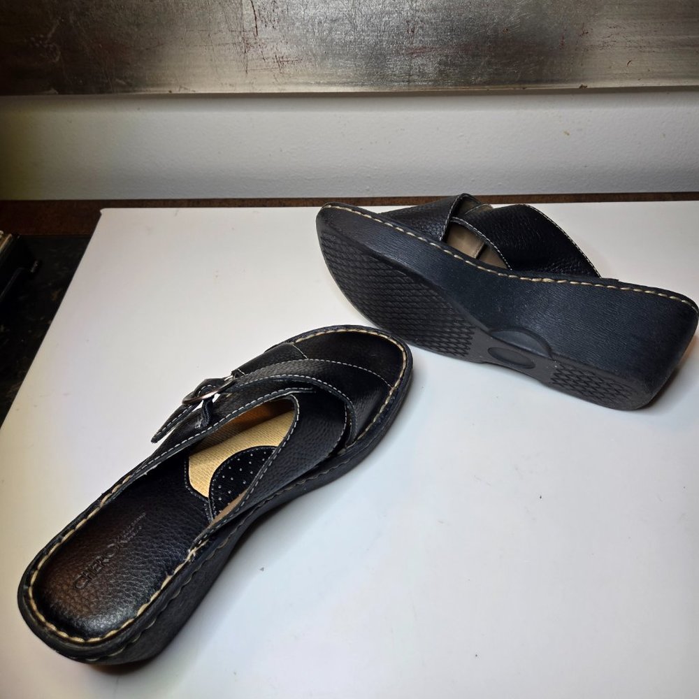 CHEROKEE Black Leather Mules Size 8 Excellent like new cond - Picture 9 of 11